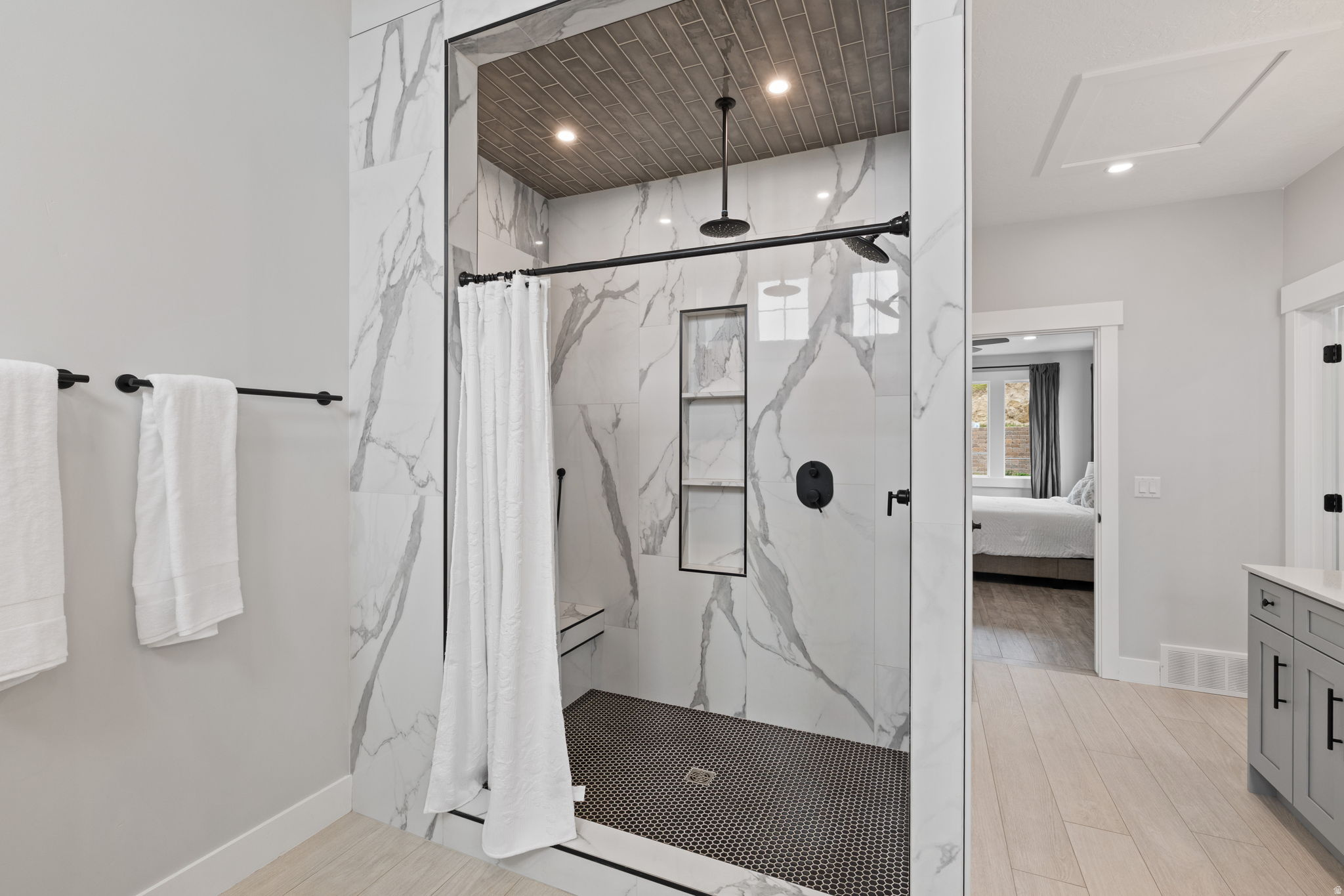 LOAFER MOUNTAIN VIEW - Residential