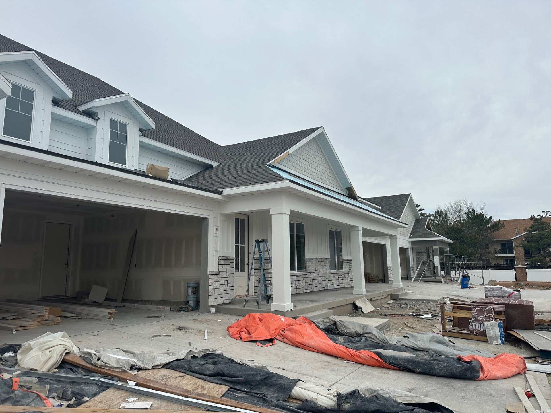 PURA VITA - Residential