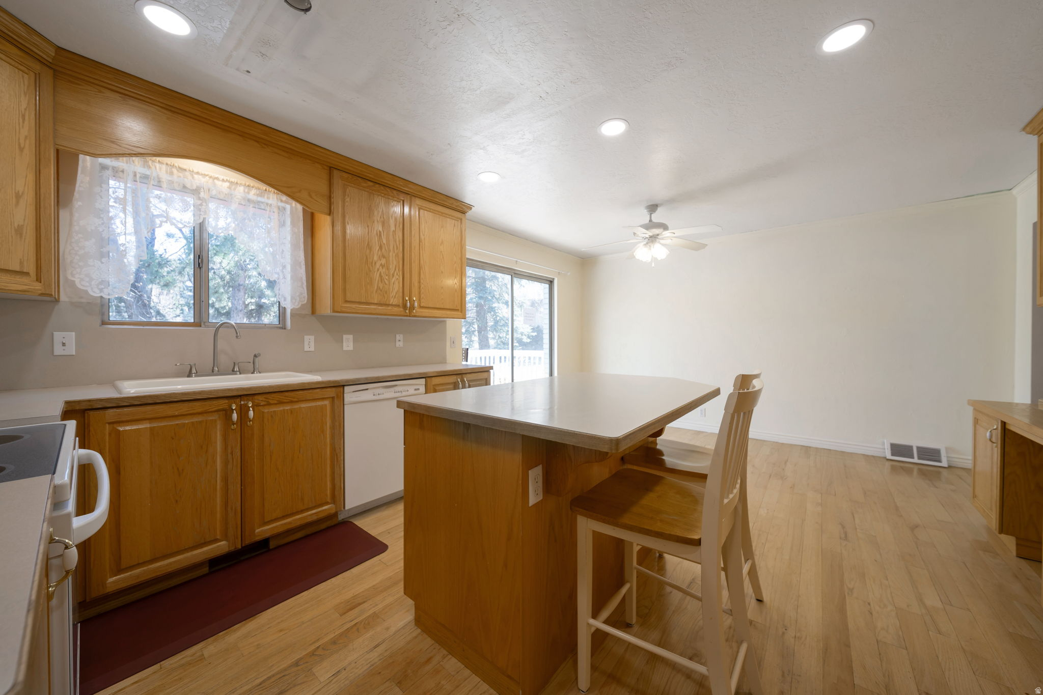 CREEK RD TERRACE - Residential