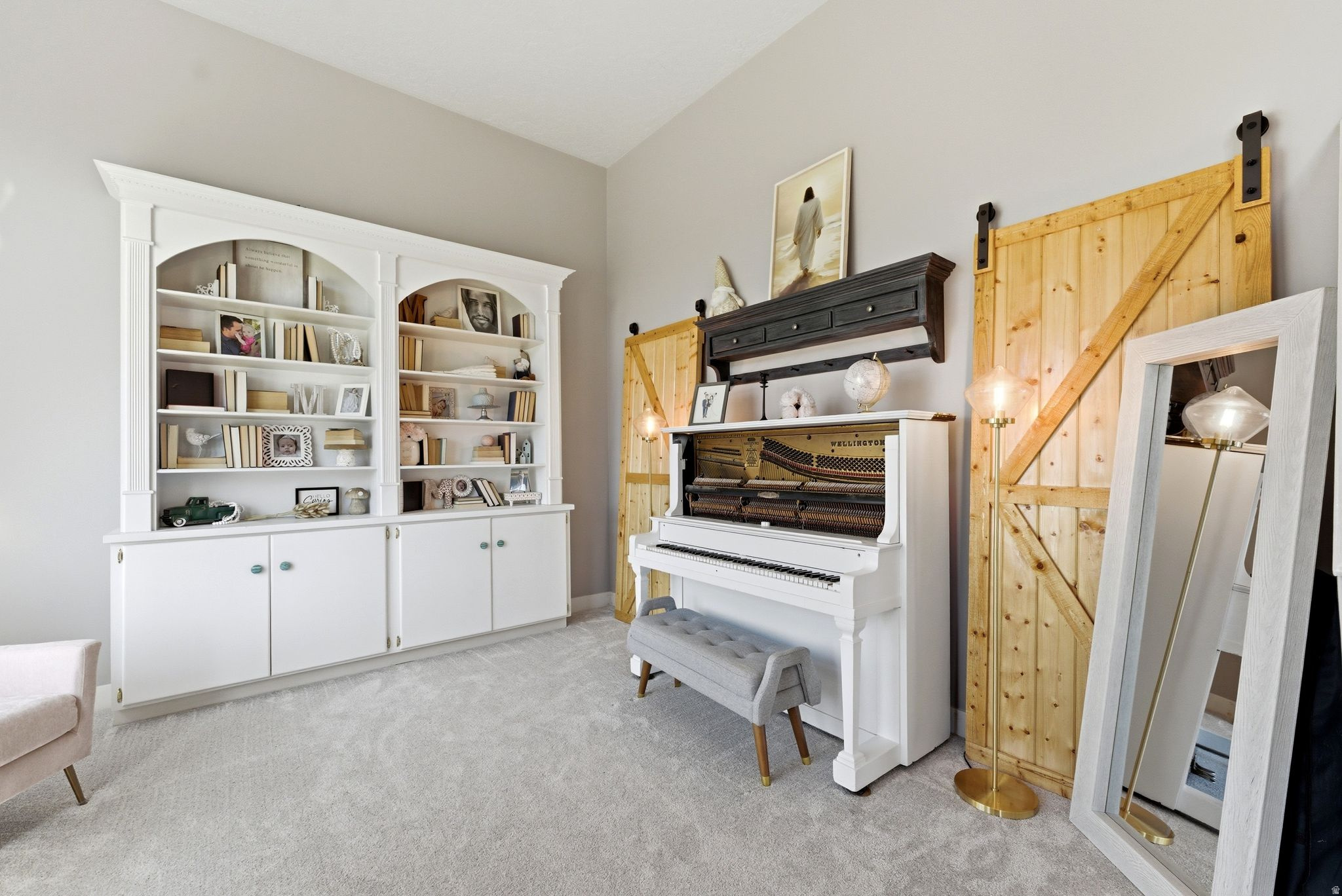 GOLDEN MEADOWS - Residential