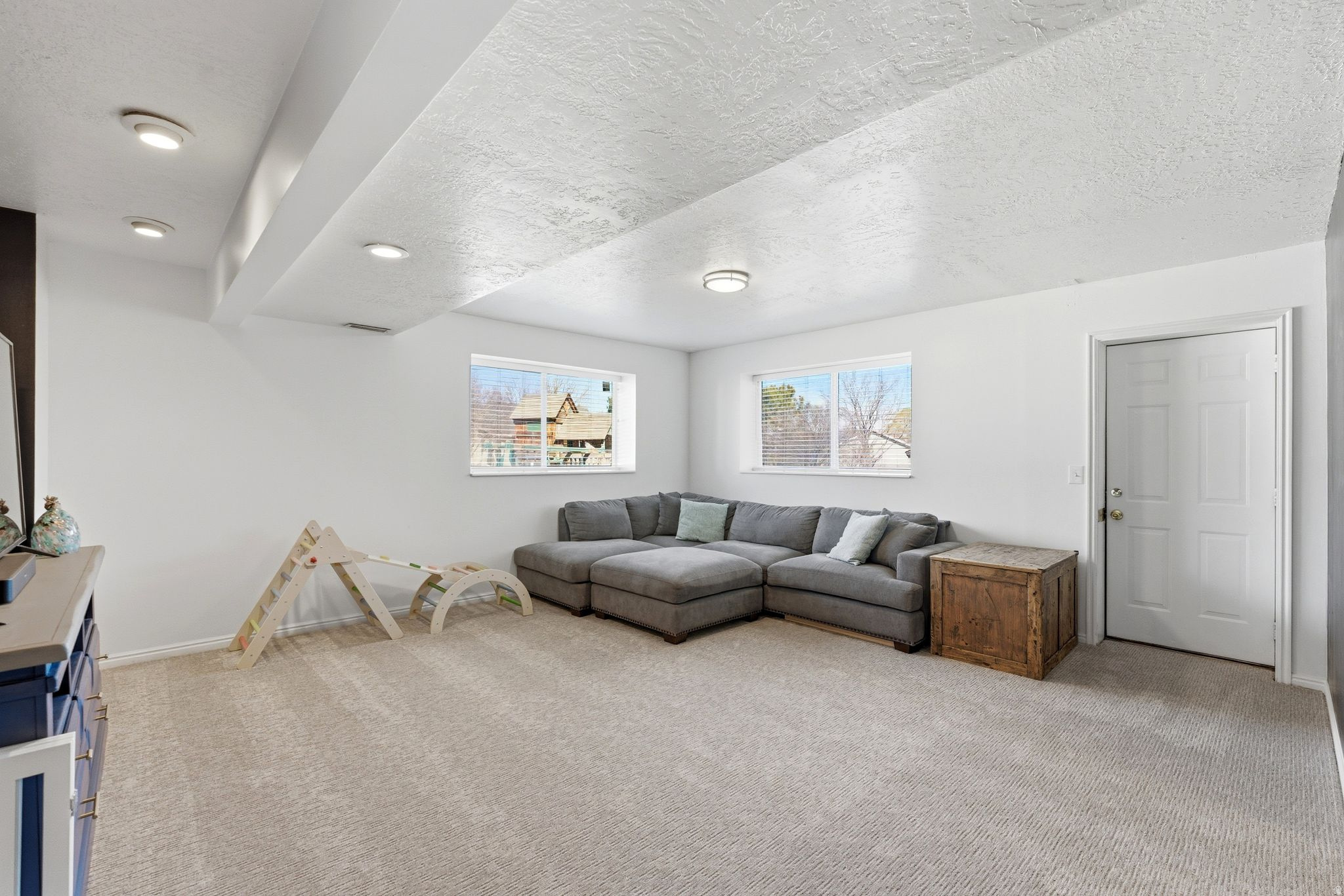 GOLDEN MEADOWS - Residential