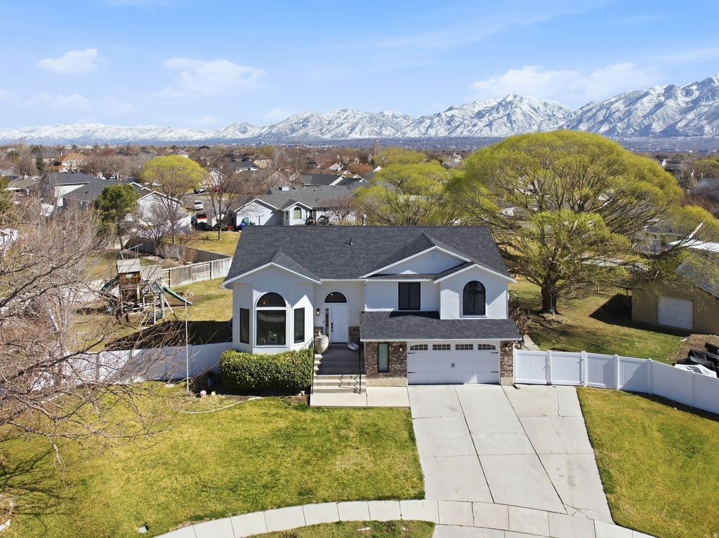 Photo of 13129 S 3170 W, Riverton, UT 84065 (MLS # 2142149)