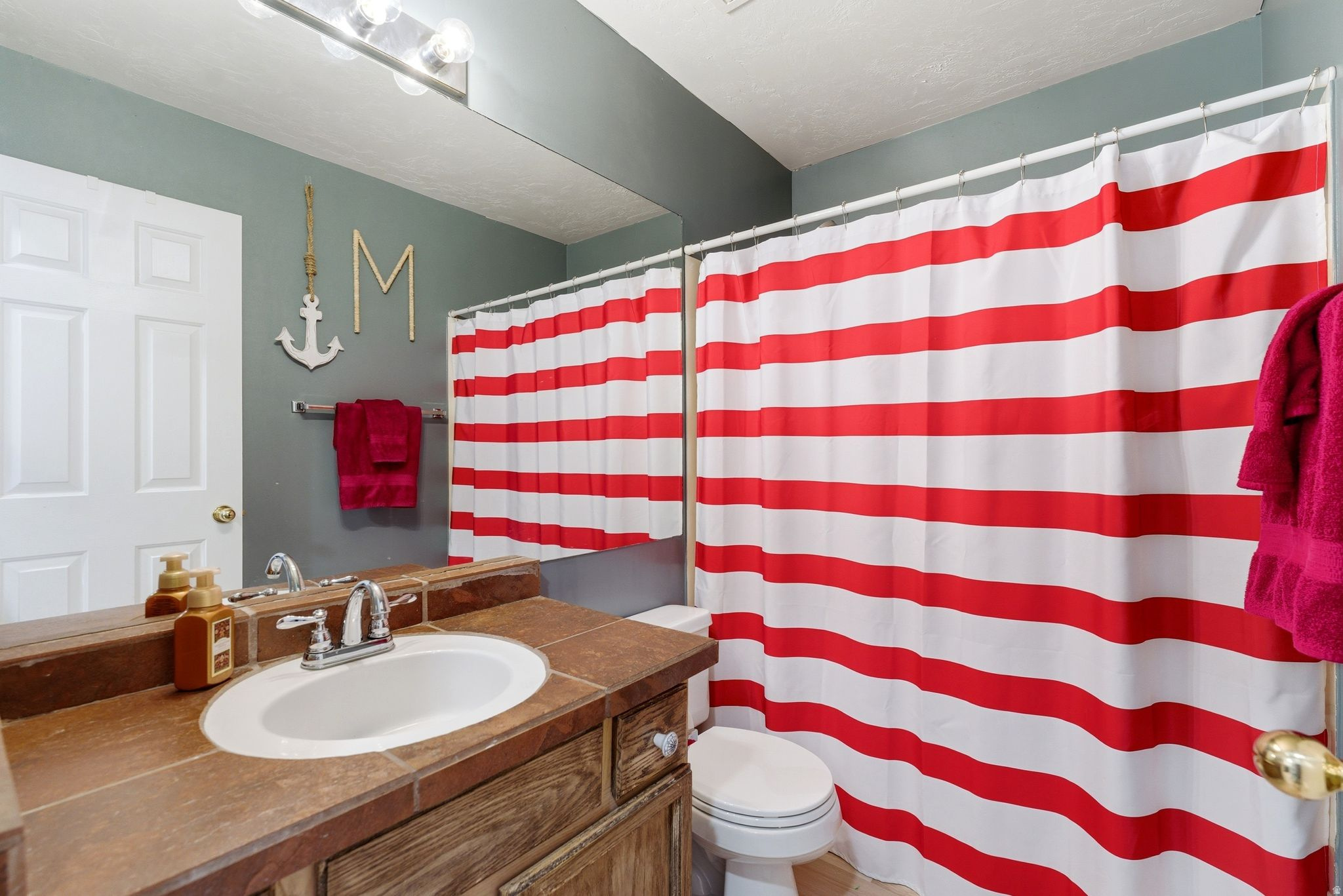 GOLDEN MEADOWS - Residential