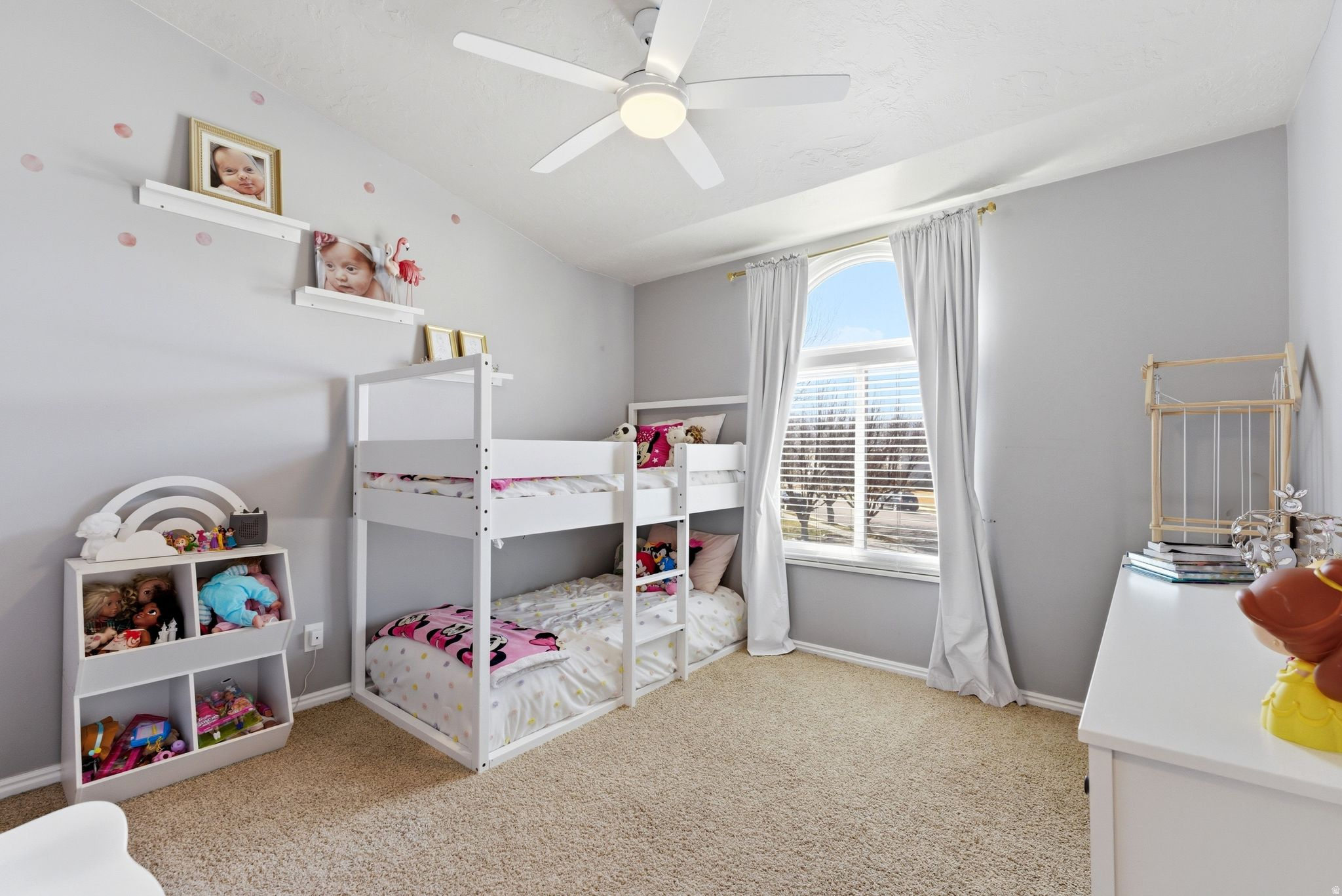 GOLDEN MEADOWS - Residential