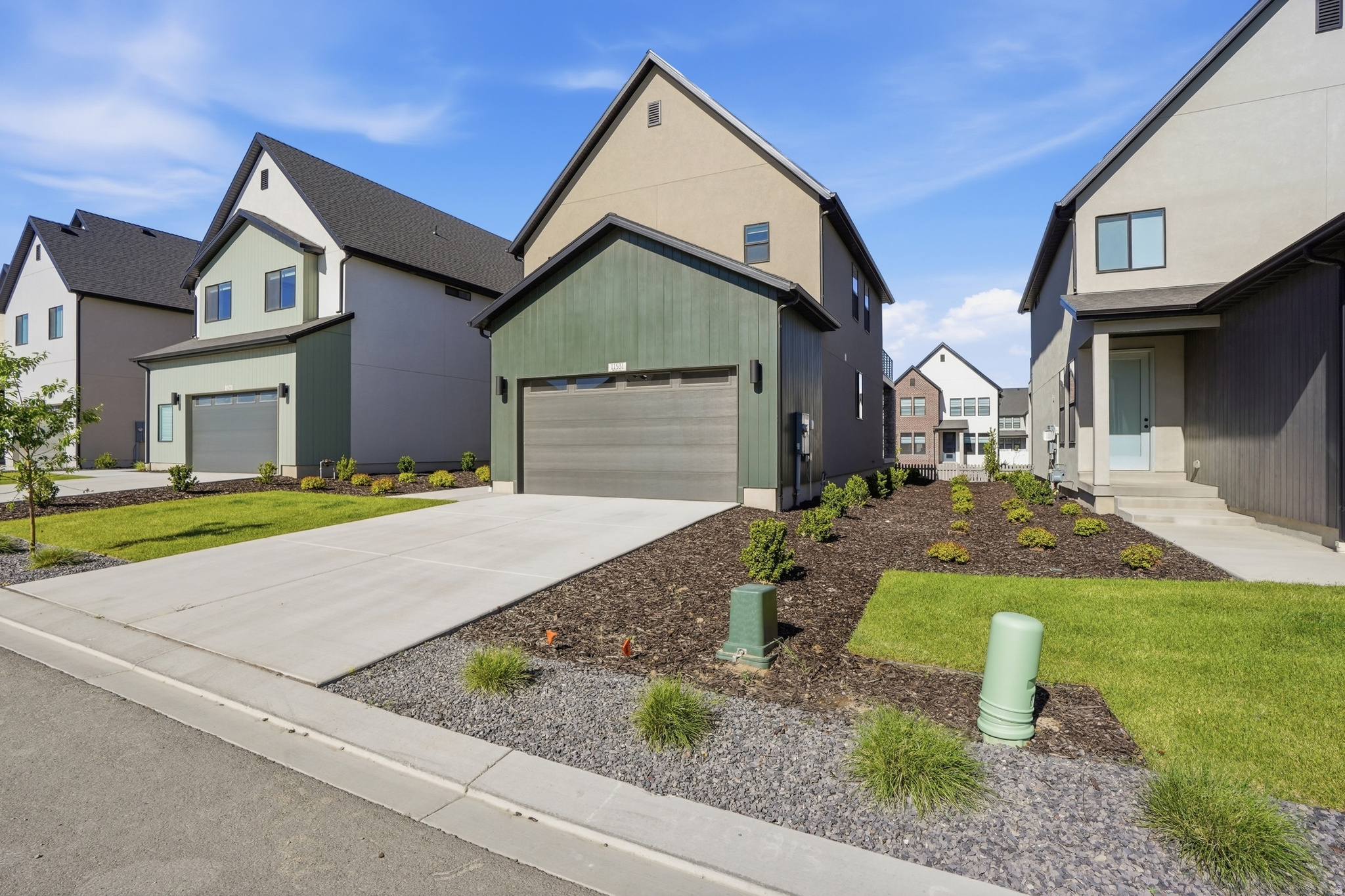 WILLOW CREEK - Residential