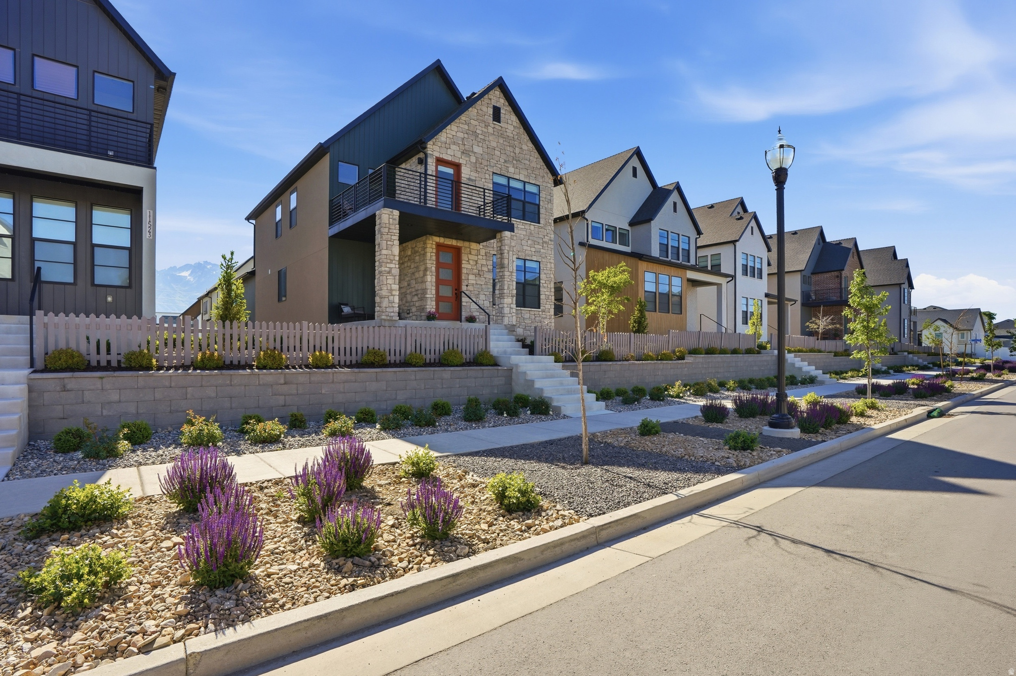 WILLOW CREEK - Residential