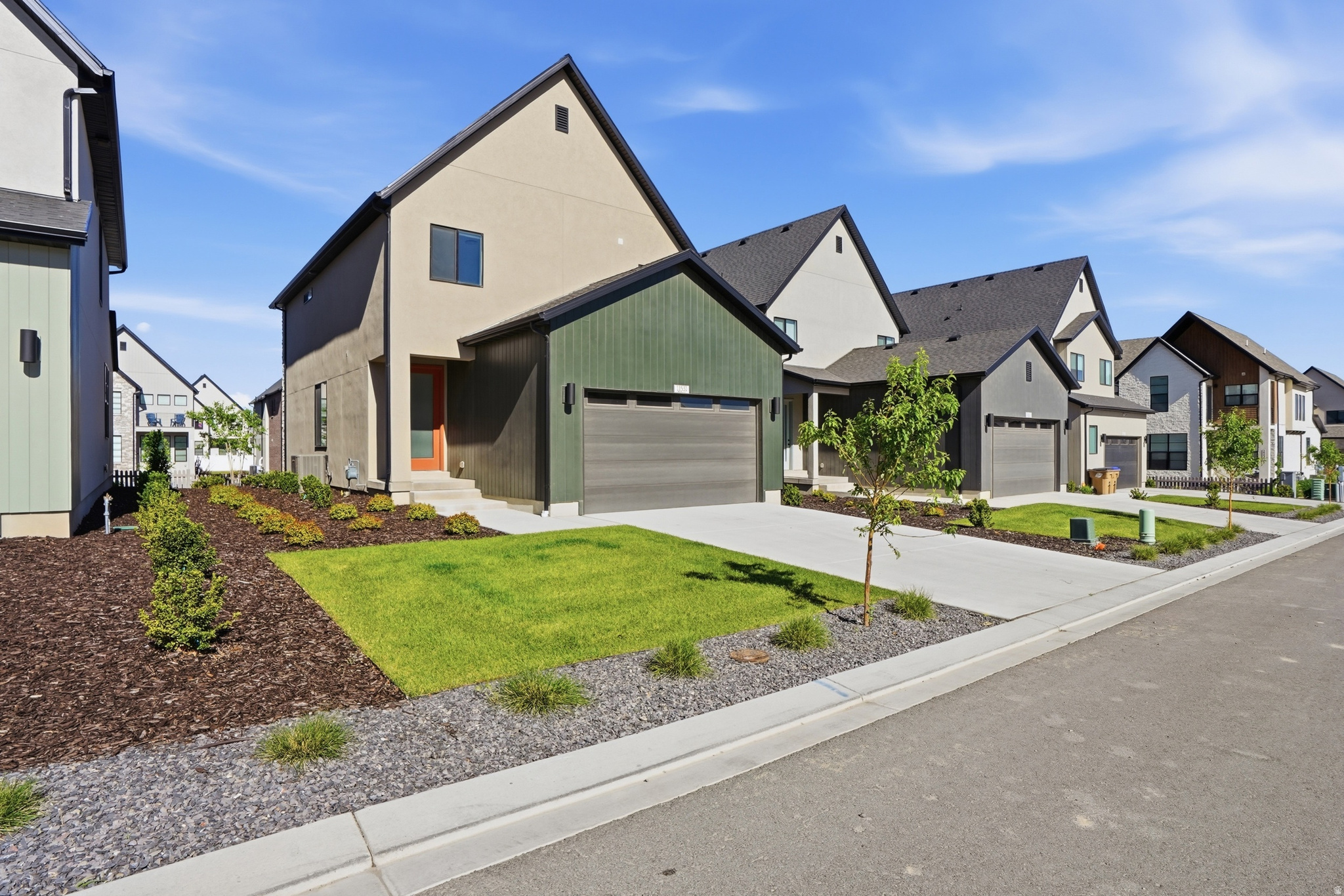 WILLOW CREEK - Residential