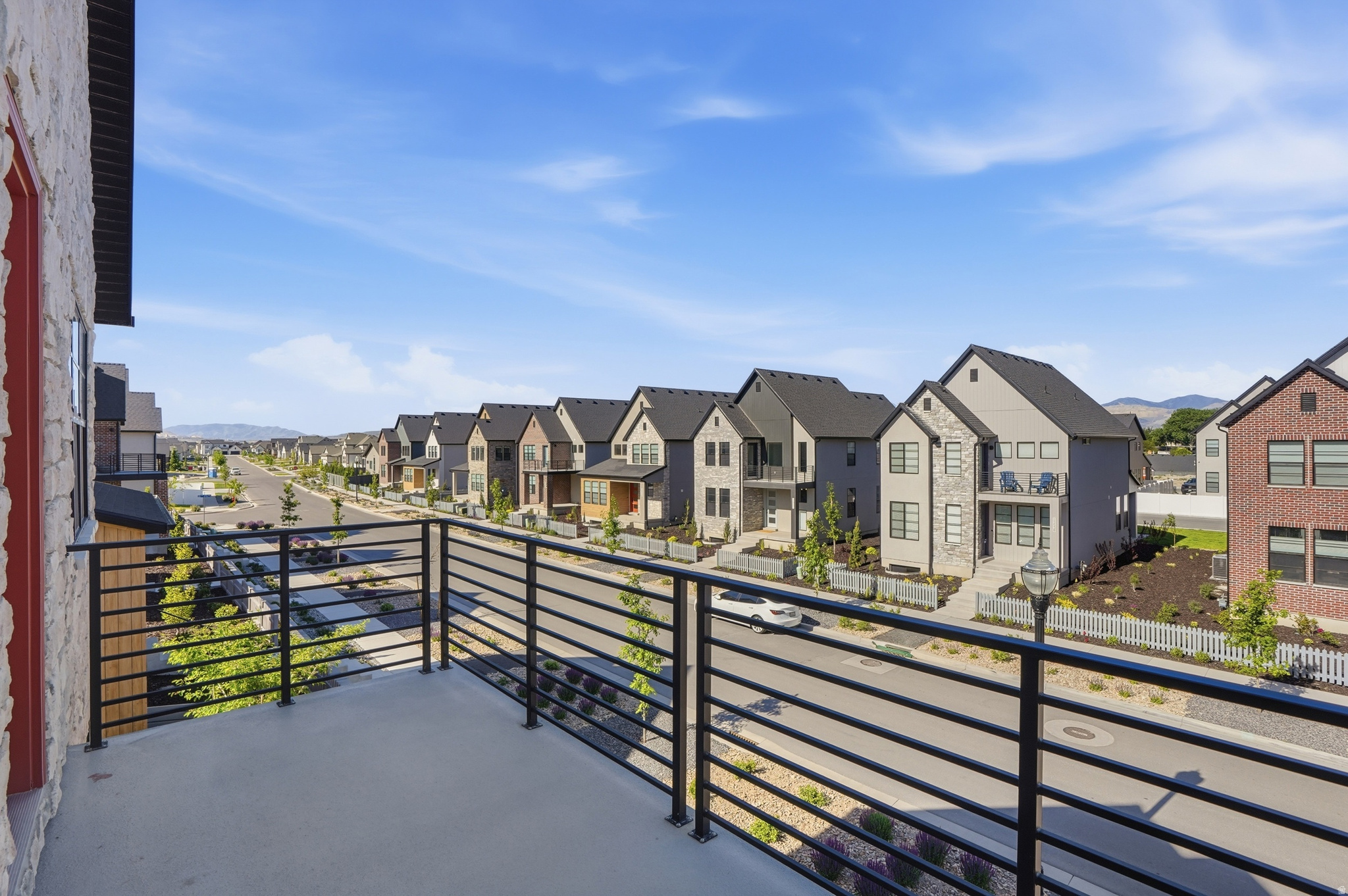 WILLOW CREEK - Residential