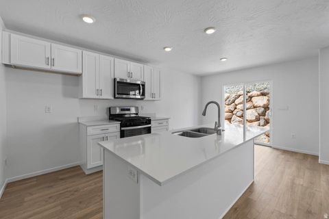 Tiny photo for 1748 S FORBIDDING WAY #2274, Washington, UT 84780 (MLS # 2135563)
