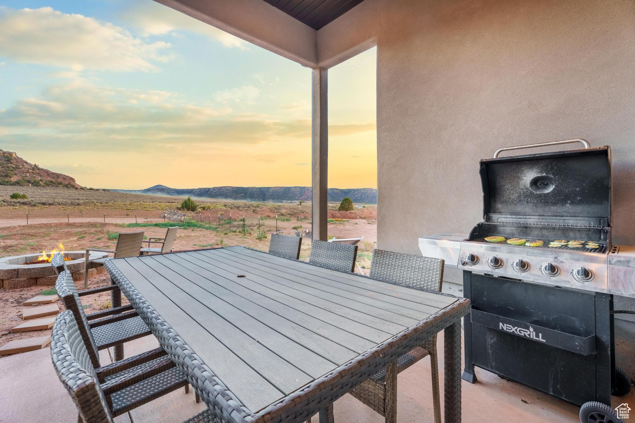 APPLE VALLEY RANCH GOOSEBERRY 1 - Residential