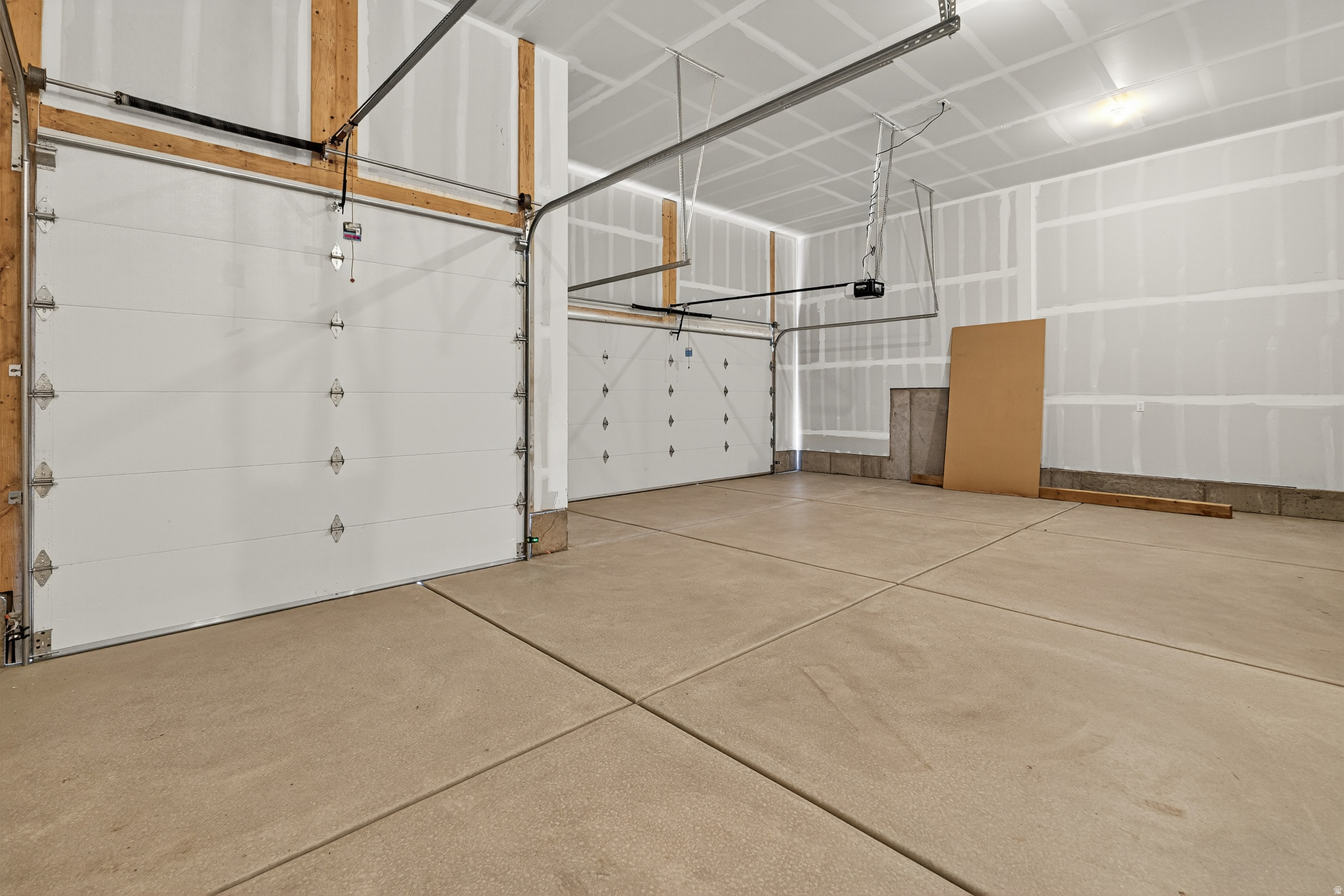 WEST RIDGE ESTATES - Residential