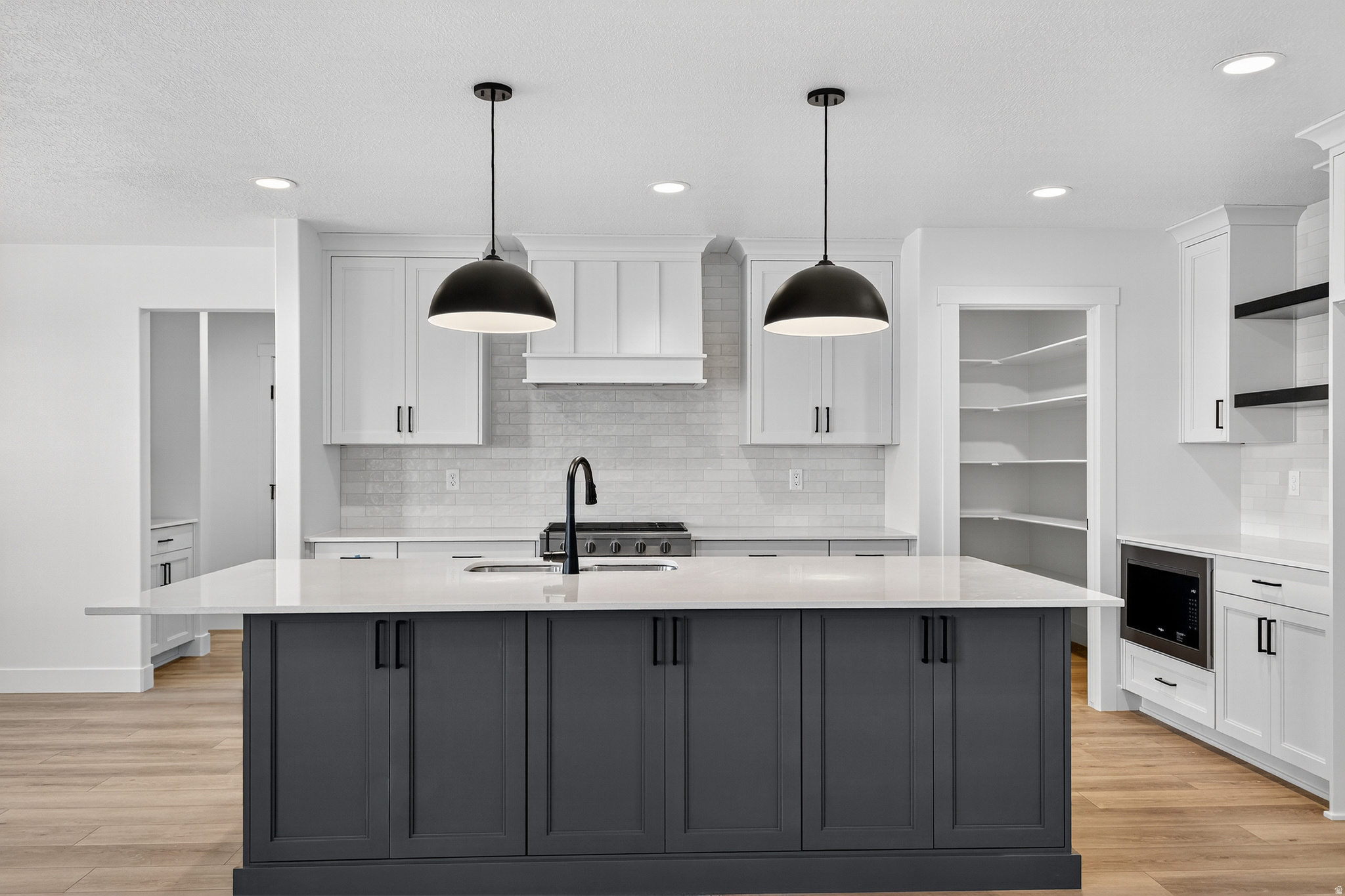 WEST RIDGE ESTATES - Residential