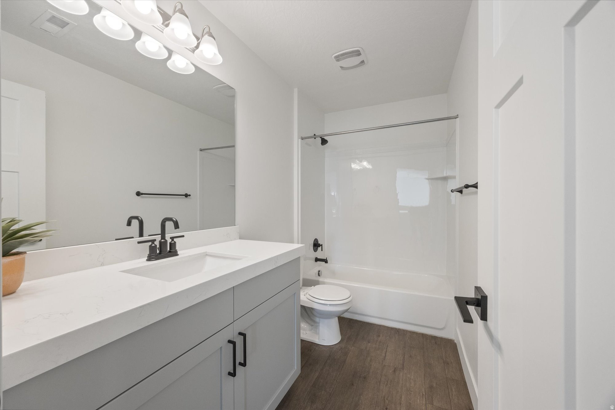 SILVERLAKE - Residential