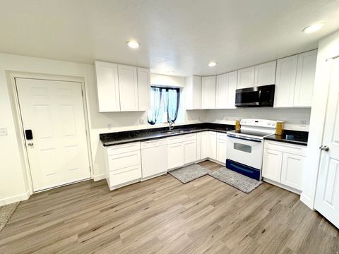 Tiny photo for 1926 N 2530 W, Clinton, UT 84015 (MLS # 2143382)