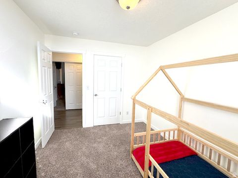 Tiny photo for 1926 N 2530 W, Clinton, UT 84015 (MLS # 2143382)