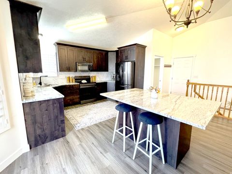 Tiny photo for 1926 N 2530 W, Clinton, UT 84015 (MLS # 2143382)