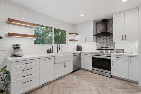 Tiny photo for 1125 W 1185 N, Farmington, UT 84025 (MLS # 2184351)