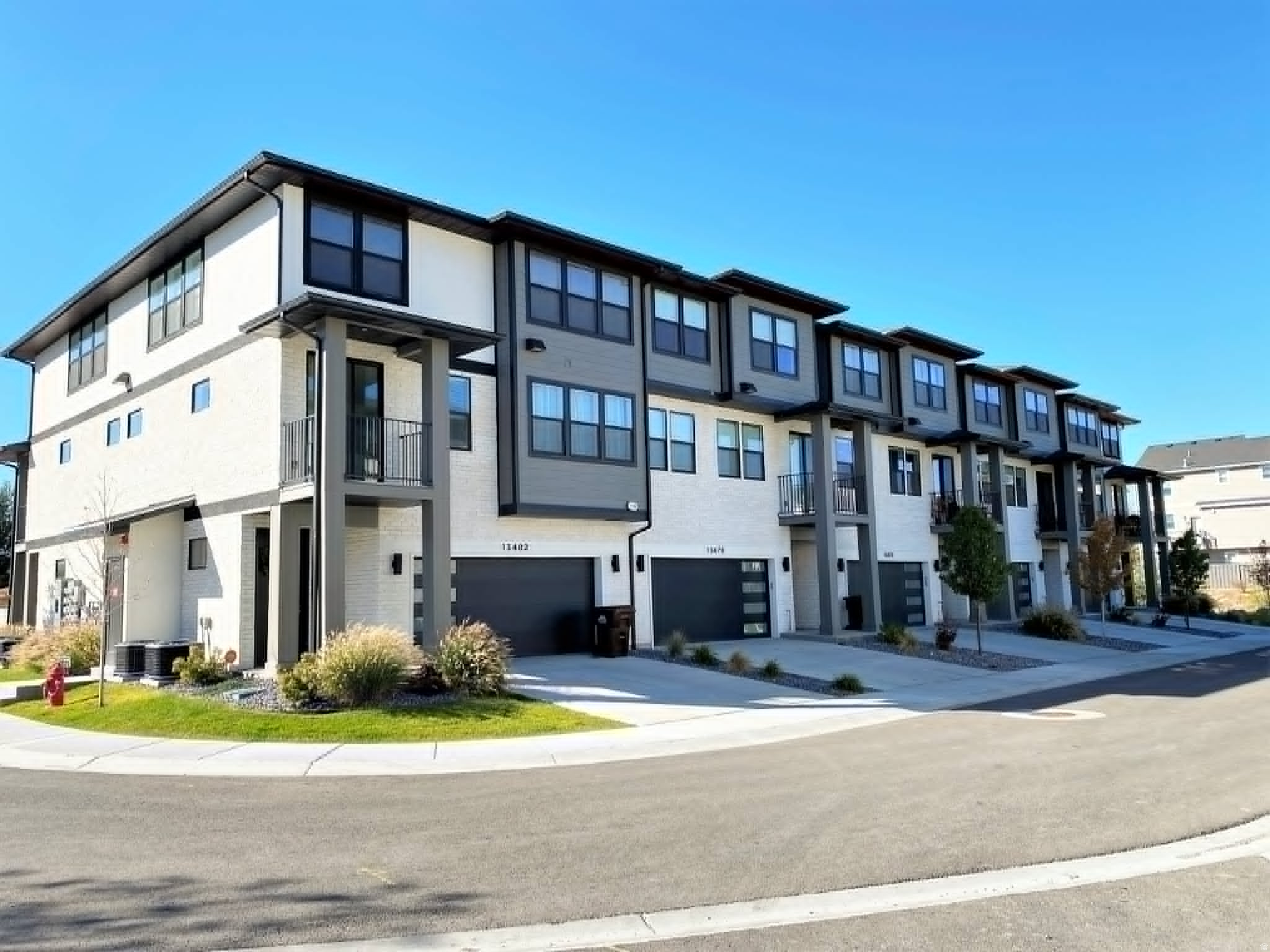 LOFTS AT CREEKSIDE CONDOMINIUMS - Residential