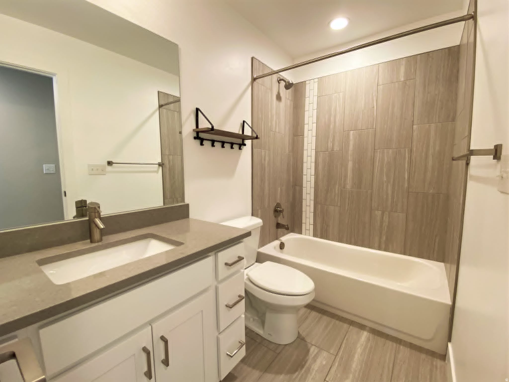 LOFTS AT CREEKSIDE CONDOMINIUMS - Residential