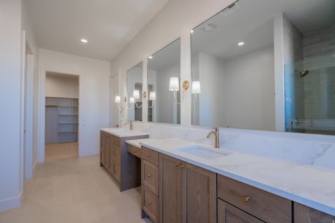 Tiny photo for 425 E FORREST PADDOCK DR, Washington, UT 84780 (MLS # 2147214)