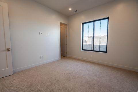 Tiny photo for 425 E FORREST PADDOCK DR, Washington, UT 84780 (MLS # 2147214)