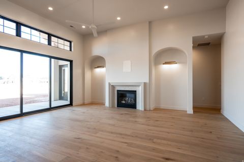 Tiny photo for 425 E FORREST PADDOCK DR, Washington, UT 84780 (MLS # 2147214)