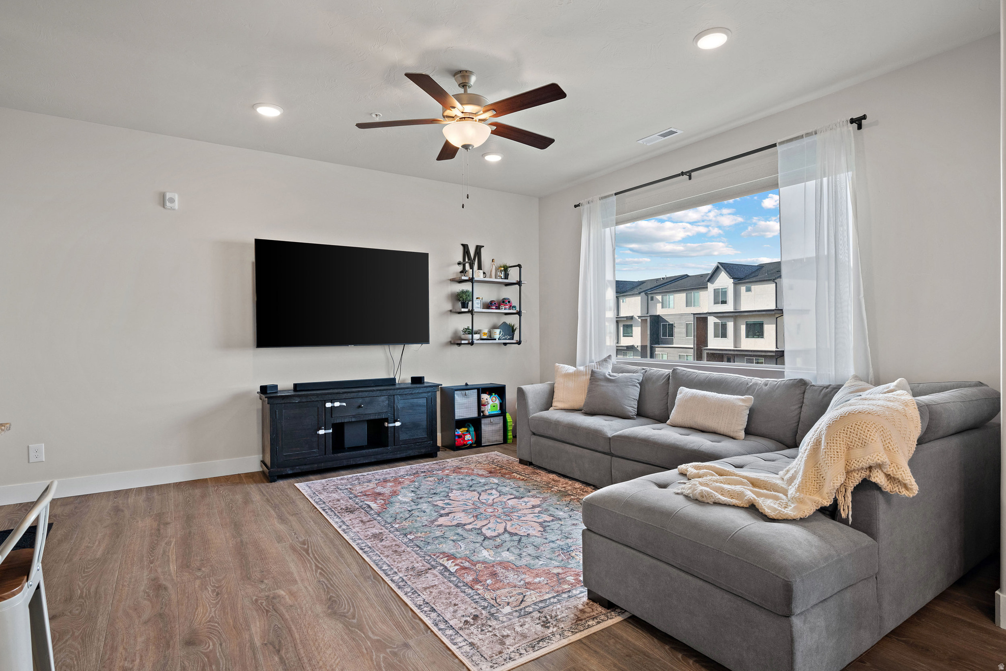 ROCKWELL RANGE - Residential