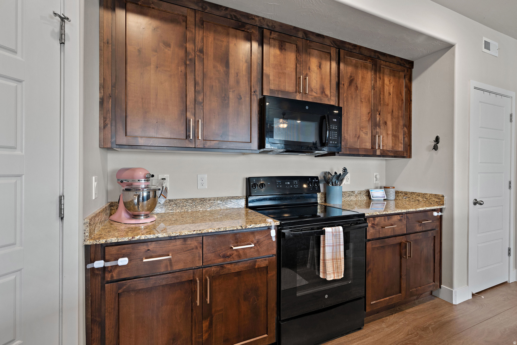 ROCKWELL RANGE - Residential