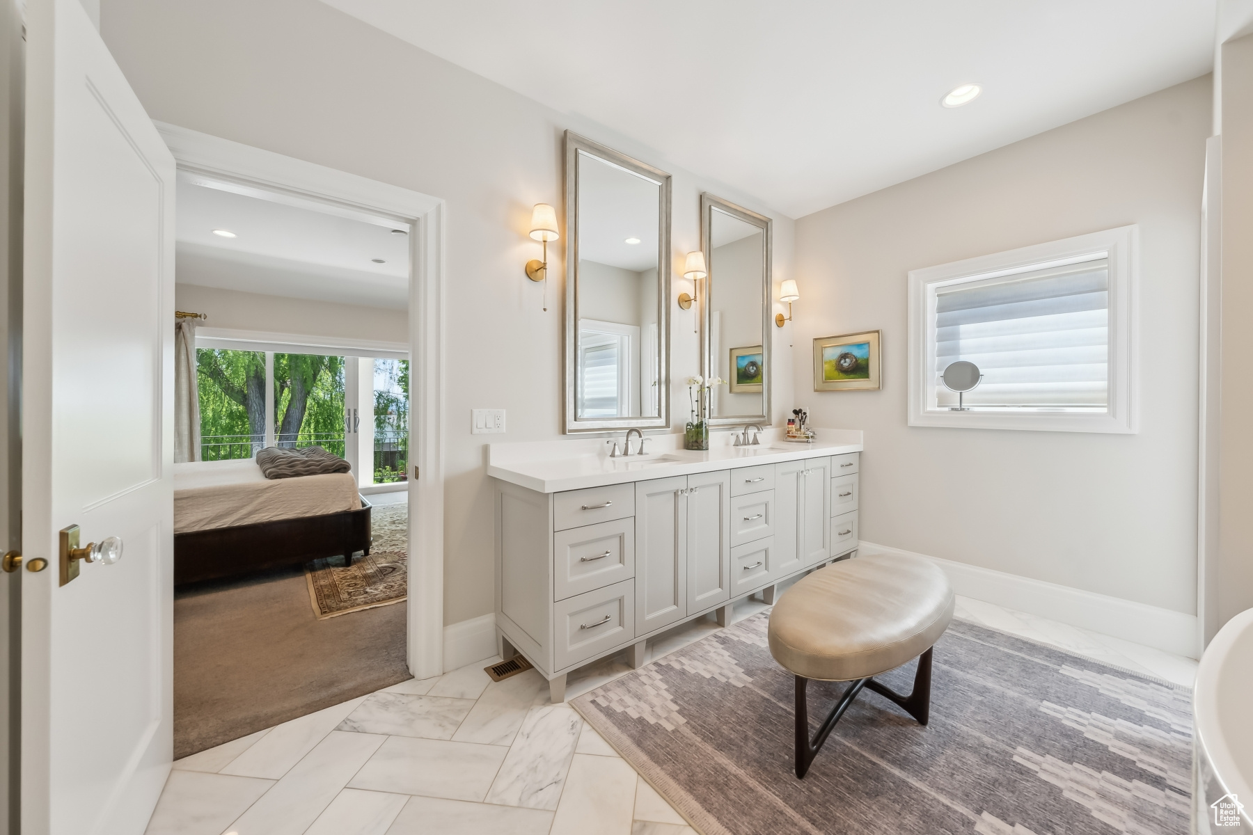 Salt Lake City, Utah 84108, United States, 4 Bedrooms Bedrooms, ,3 BathroomsBathrooms,Residential,Pending,130493