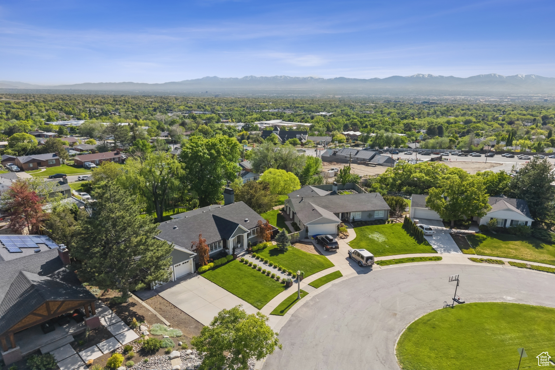 Salt Lake City, Utah 84108, United States, 4 Bedrooms Bedrooms, ,3 BathroomsBathrooms,Residential,Pending,130493