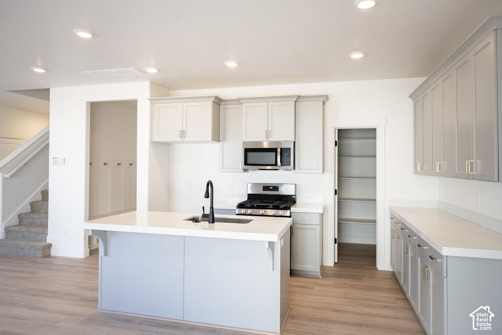 Photo of 562 W 1750 N, Harrisville, UT 84404 (MLS # 2188973)