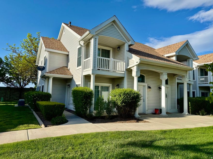 2-bed, 1-bath condo in Springville featuring new carpet, washer, dryer, and refrigerator. Open layout filled with natural light, a covered patio, detached garage with storage and assigned parking. HOA-maintained grounds for low-maintenance living. Conveniently located near I-15 with quick access to Provo/Orem, shopping, dining, schools, and parks. *Seller is licensed real estate agent in the state of Utah