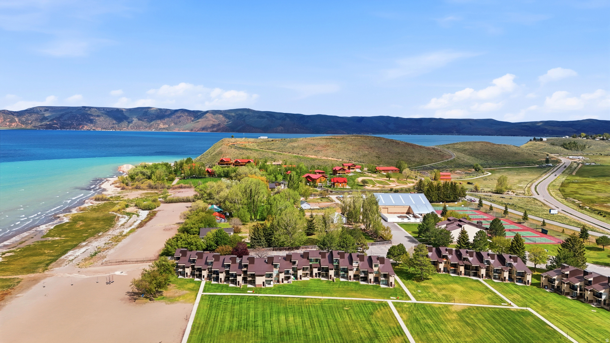 IDEAL BEACH - Residential