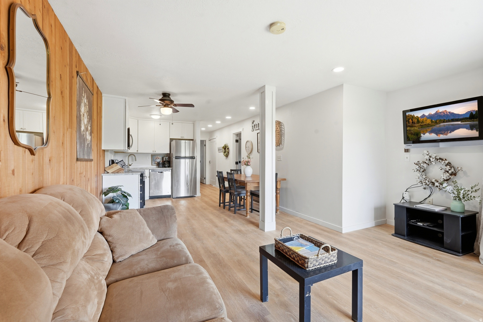 IDEAL BEACH - Residential