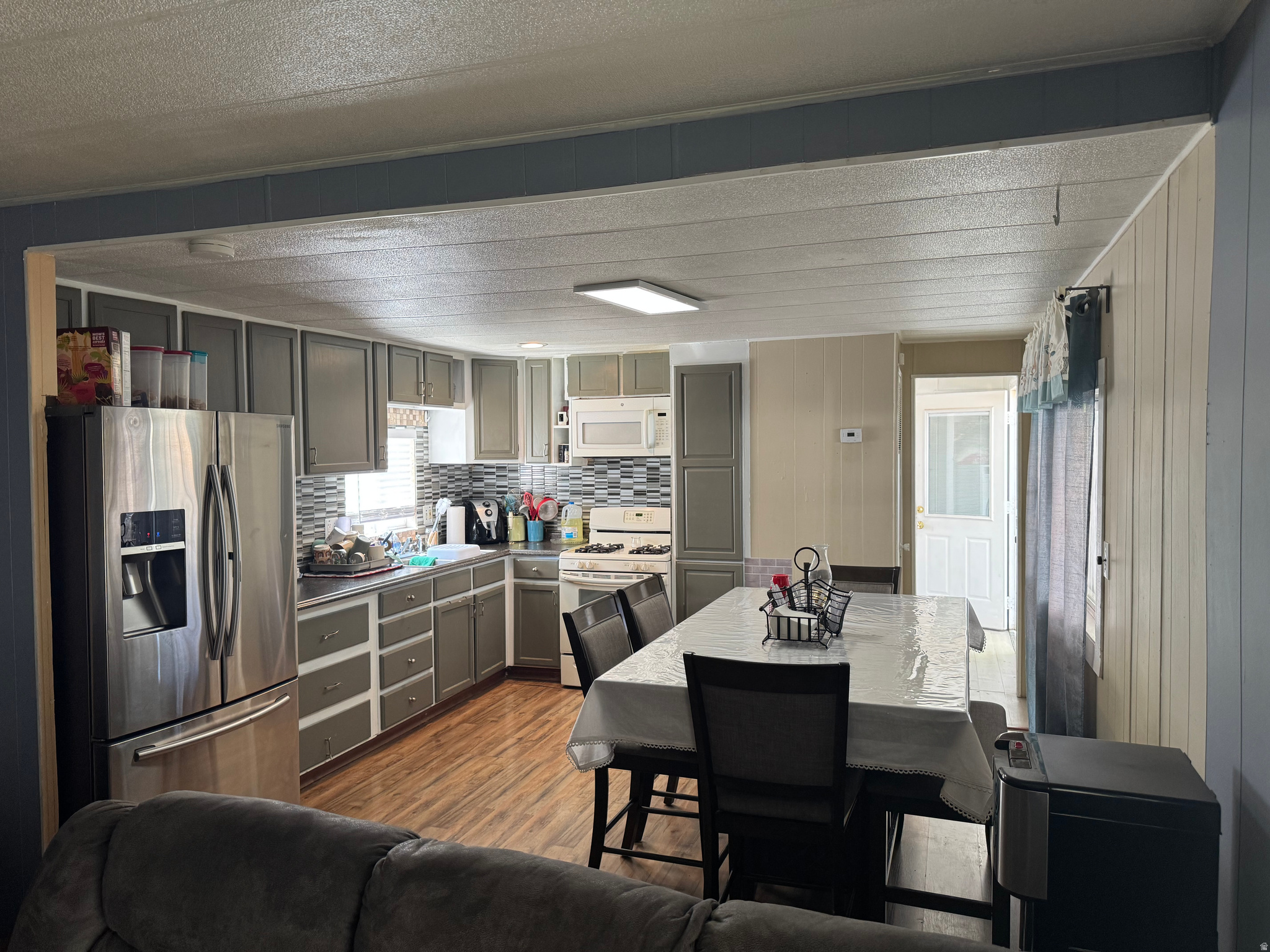 CAMELOT - Residential
