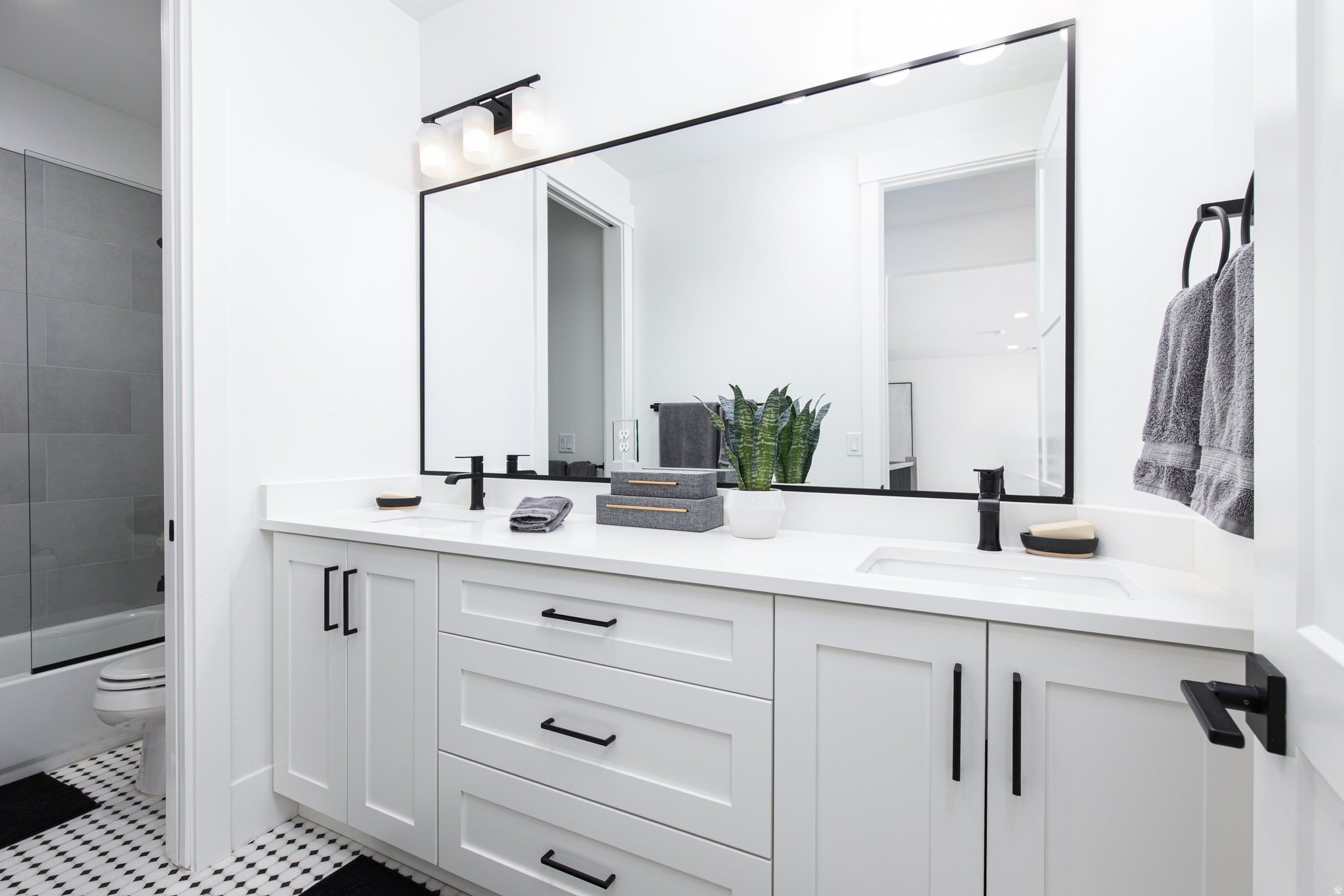 TEAKWOOD 3 & 4 - Residential