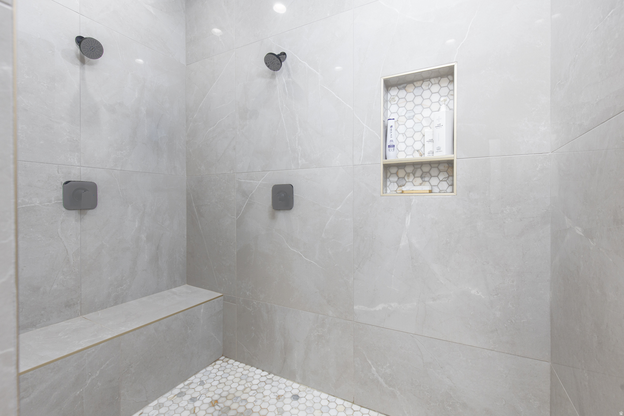 TEAKWOOD 3 & 4 - Residential