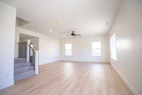 Tiny photo for 1096 N 1020 W, Salem, UT 84653 (MLS # 2121048)