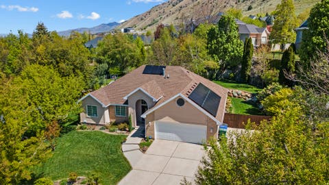 Homes For Sale - 745 Foxridge Dr<br/> Providence, UT 84332