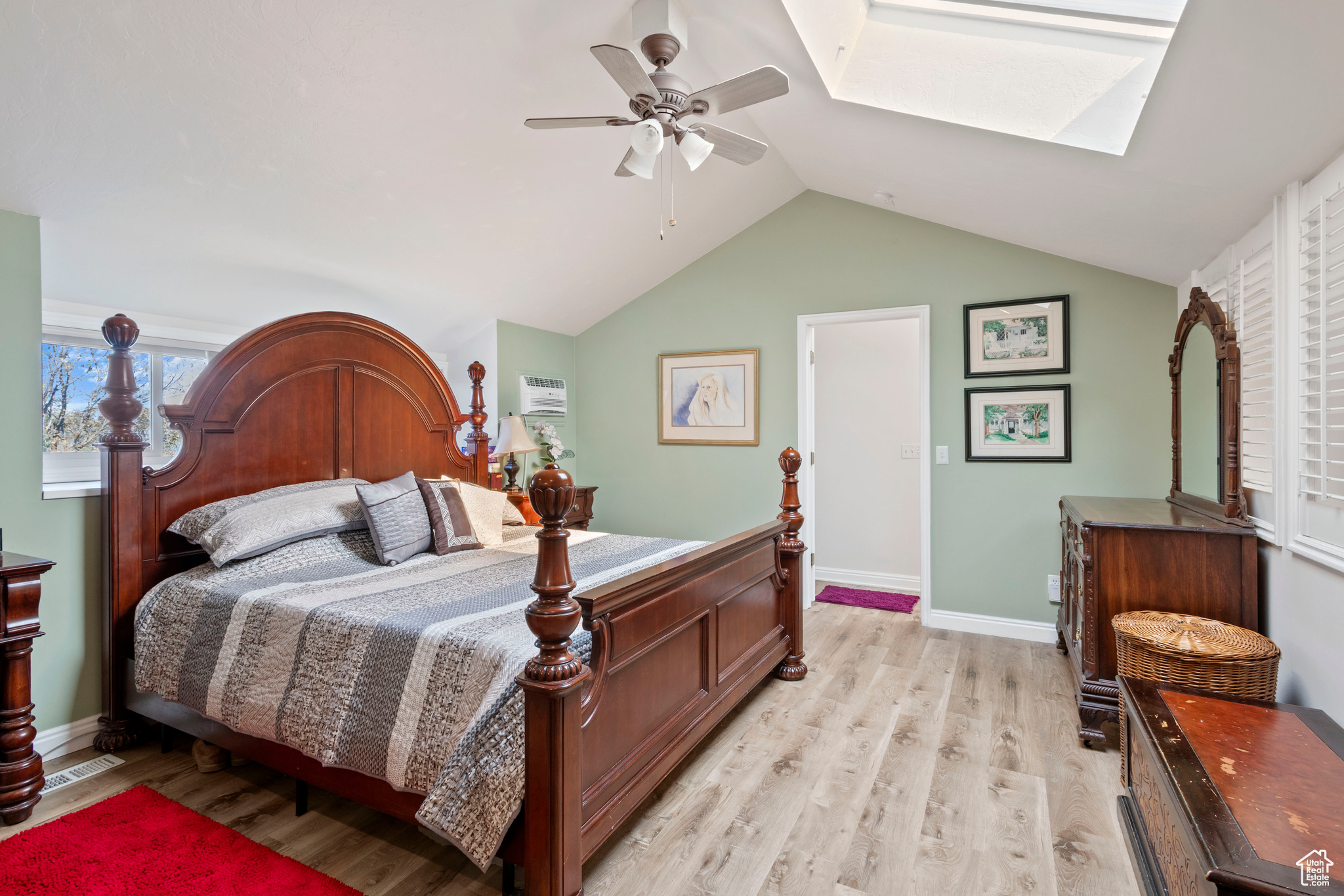 HIGH POINTE - Residential