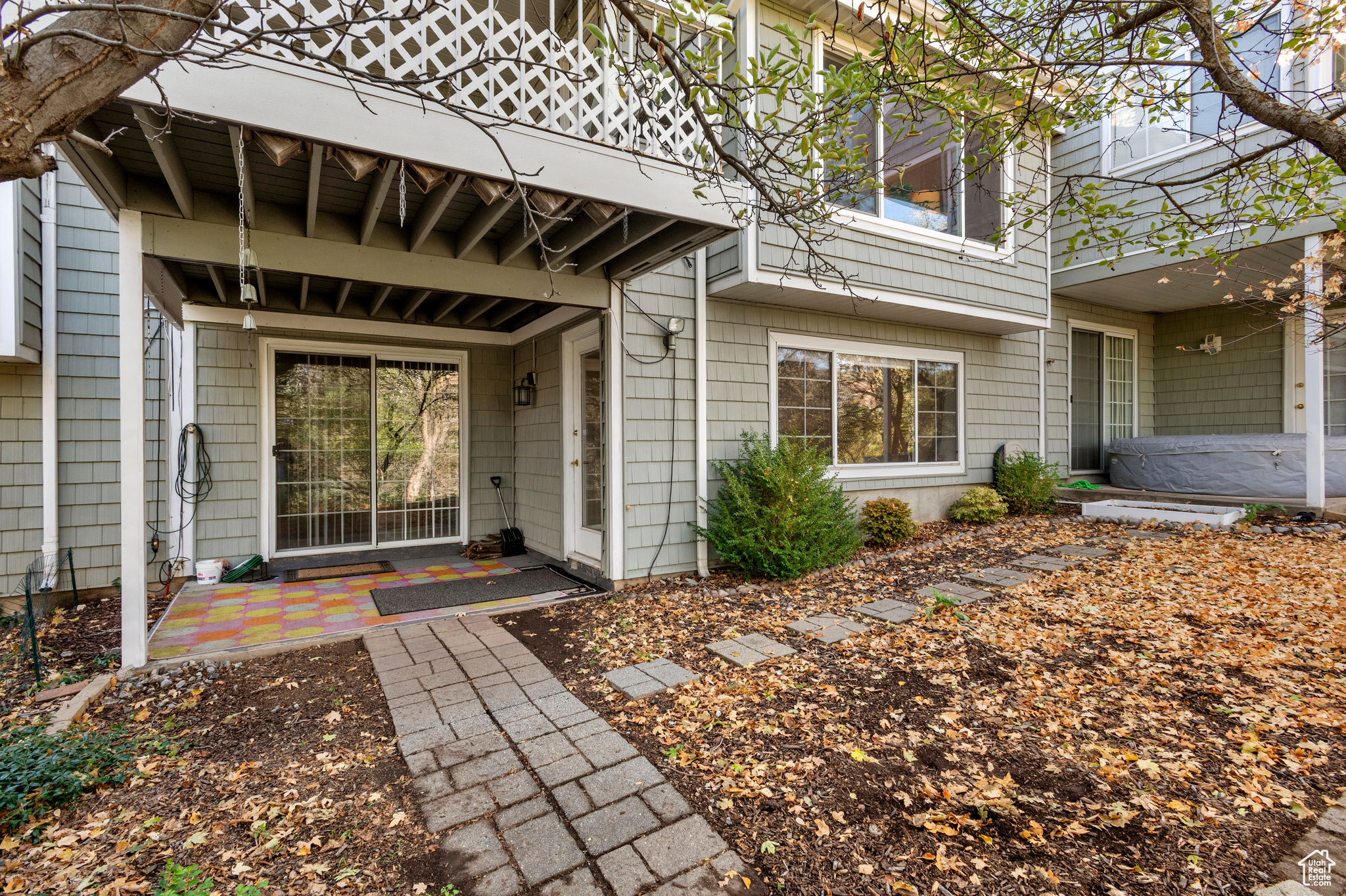 HIGH POINTE - Residential
