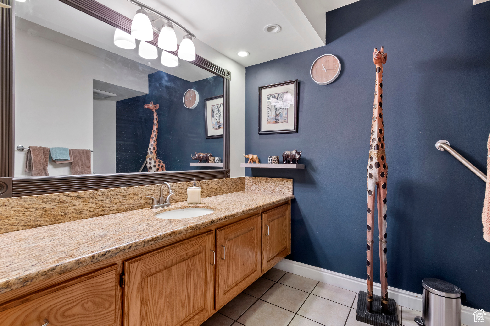 HIGH POINTE - Residential