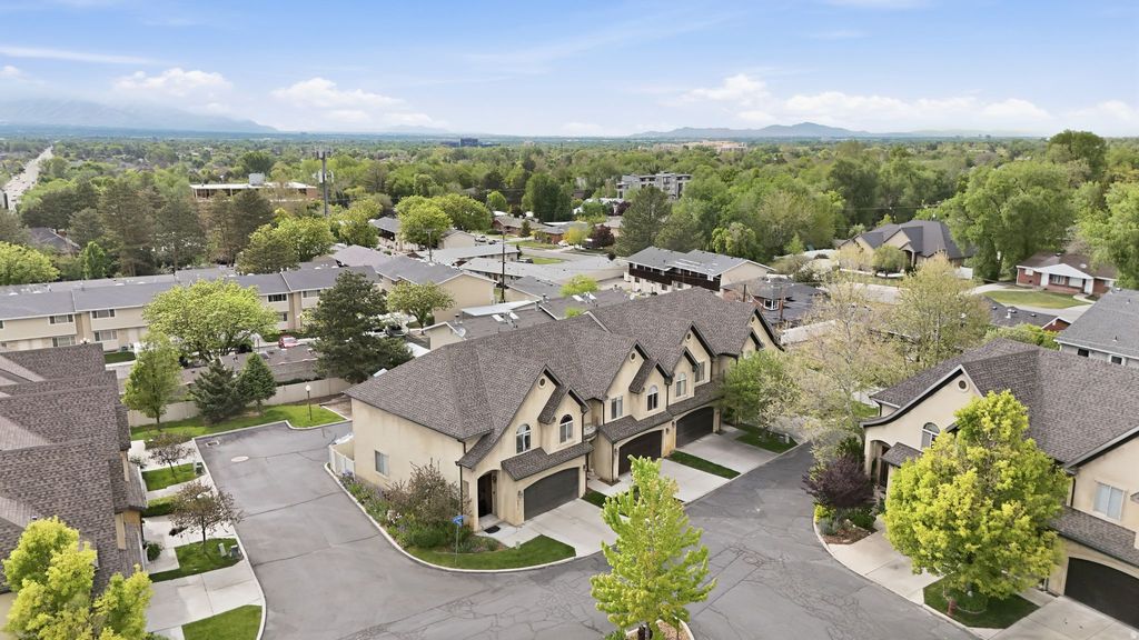 Photo of 4468 S ARCHER GARDEN CT, Holladay, UT 84117 (MLS # 2157890)