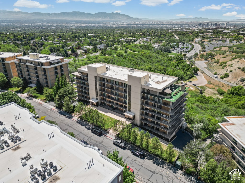 Photo of 910 S DONNER WAY #603, Salt Lake City, UT 84108 (MLS # 2189140)