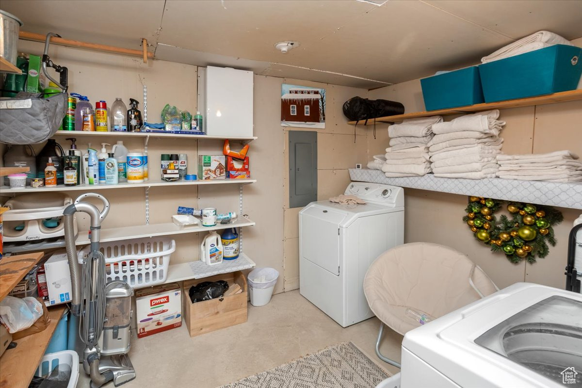 2465 S Sweetwater Pkwy, Garden City, Utah image 23