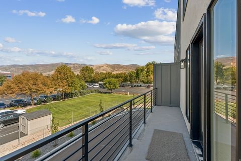 Tiny photo for 252 N MAIN ST, Bountiful, UT 84010 (MLS # 2120419)