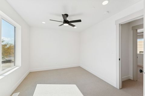 Tiny photo for 252 N MAIN ST, Bountiful, UT 84010 (MLS # 2120419)