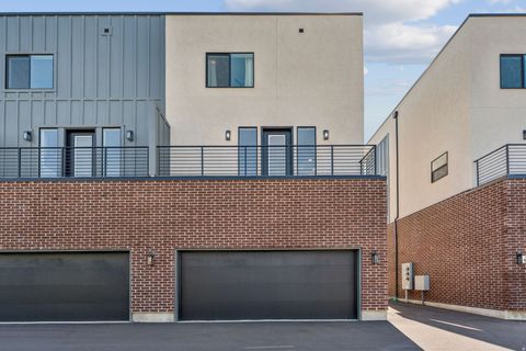 Tiny photo for 252 N MAIN ST, Bountiful, UT 84010 (MLS # 2120419)