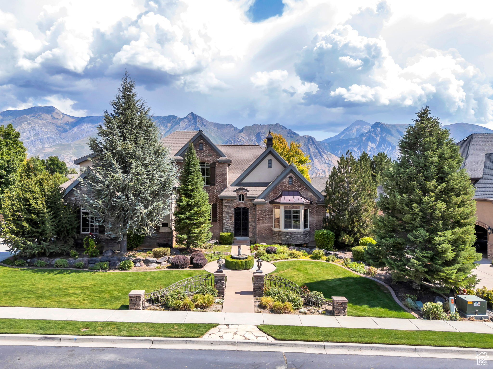 BEACON HILL - Residential
