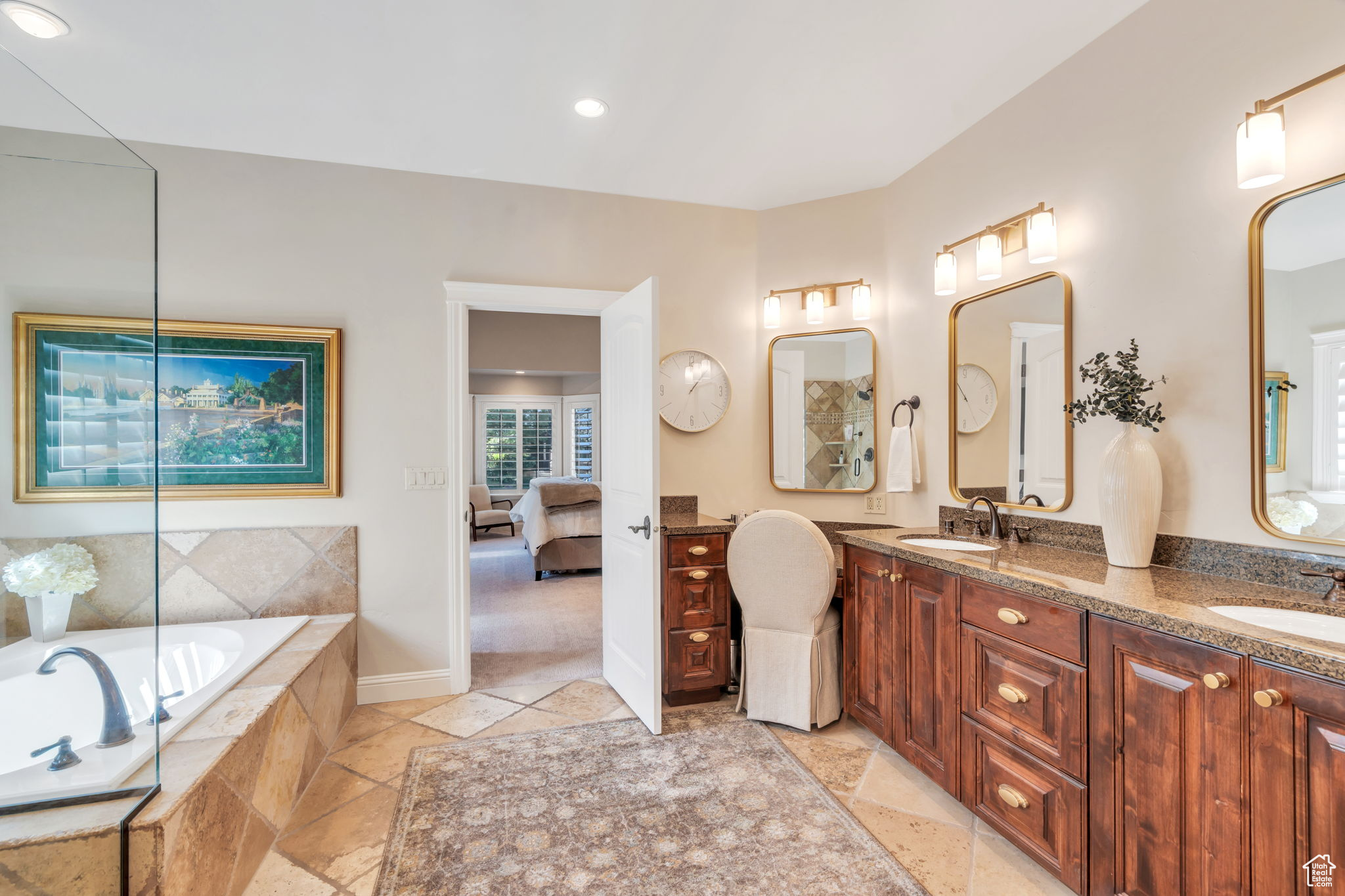 BEACON HILL - Residential